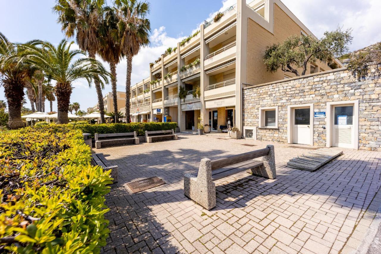 Aregai Marina Exclusive Seaside Apartments Санто-Стефано-аль-Мар Экстерьер фото